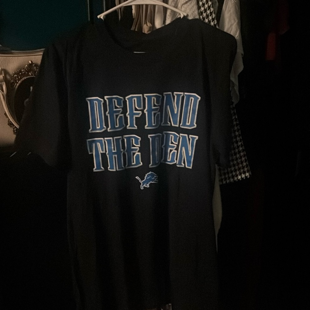 Detroit Lions defend the den